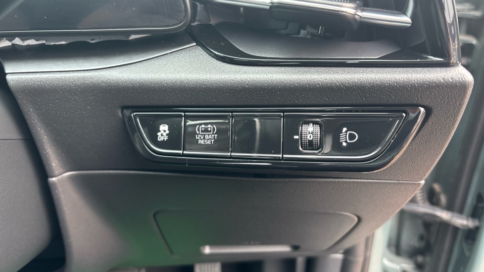 Kia Niro 1.6 GDi Hybrid 3 5dr DCT Hybrid Estate - Image 30