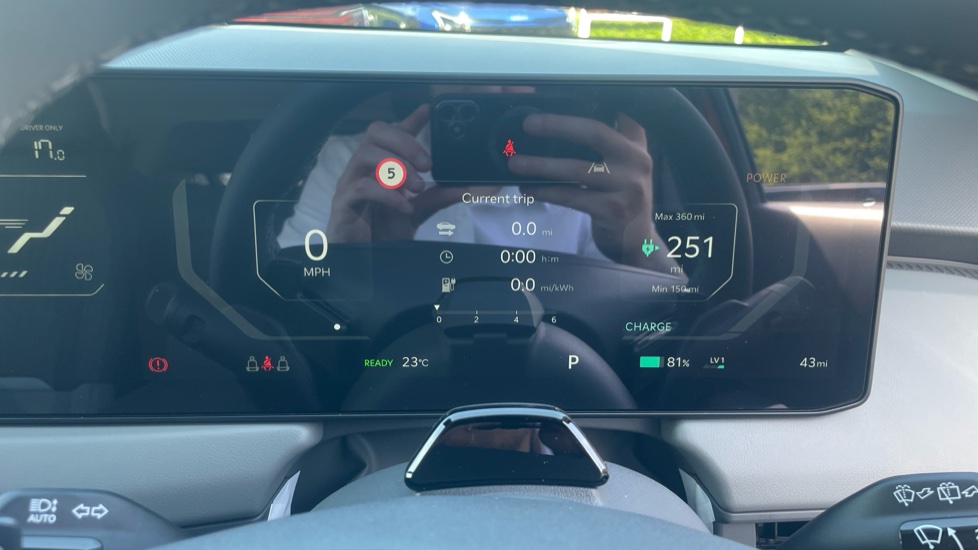 Kia EV3 150kW Air 81.4kWh 5dr Auto Electric Estate - Image 18