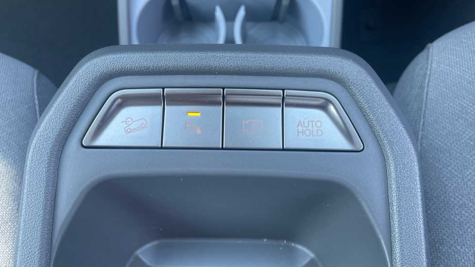 Kia EV3 150kW Air 81.4kWh 5dr Auto Electric Estate - Image 32