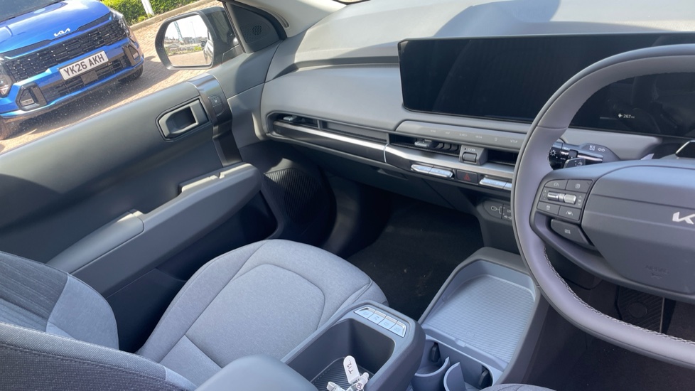 Kia EV3 150kW Air 81.4kWh 5dr Auto Electric Estate - Image 14