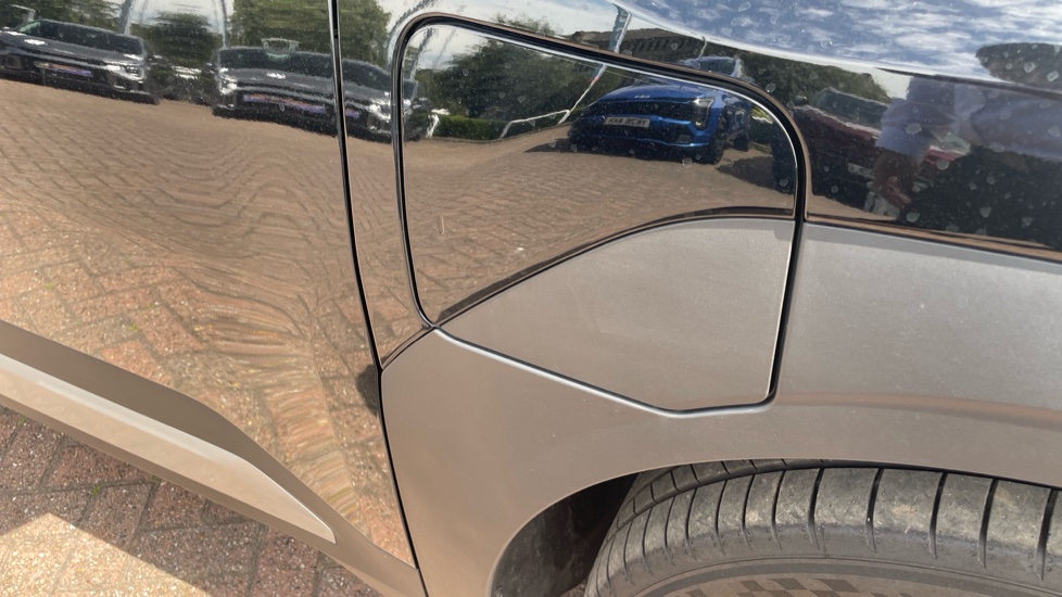Kia EV3 150kW Air 81.4kWh 5dr Auto Electric Estate - Image 23