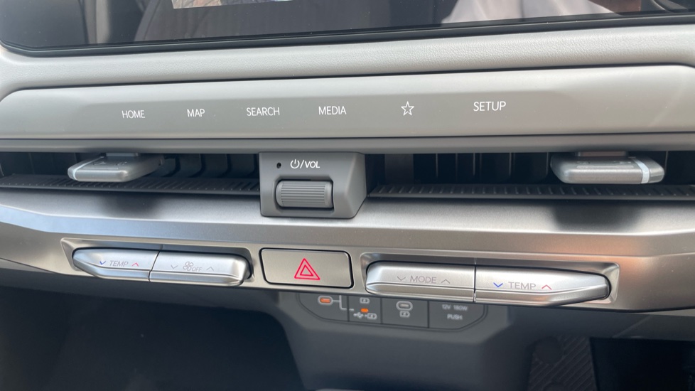 Kia EV3 150kW Air 81.4kWh 5dr Auto Electric Estate - Image 38