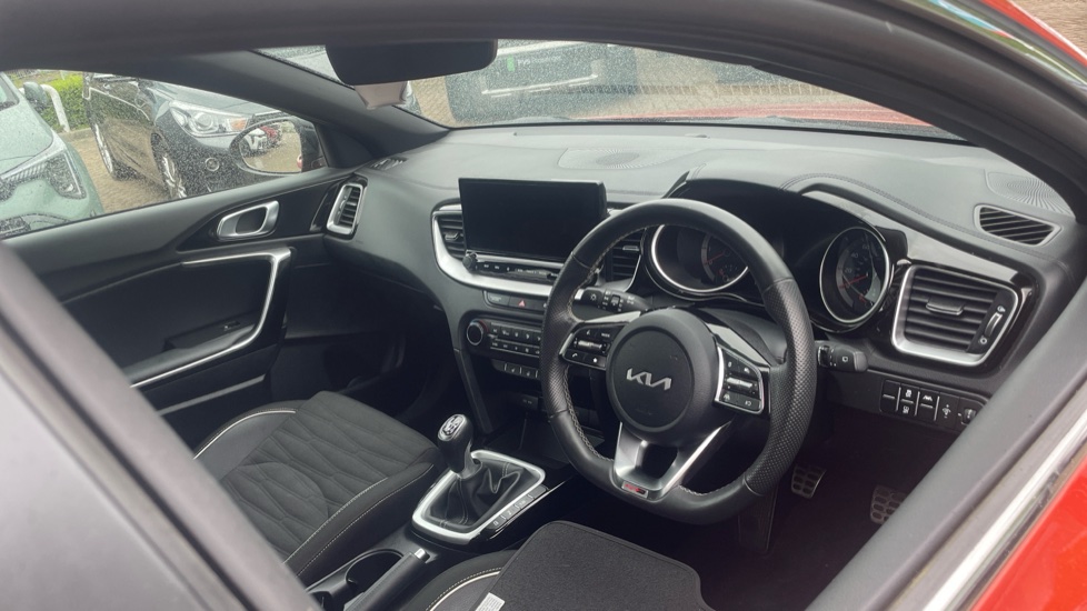 Kia Ceed 1.5T GDi ISG GT-Line 5dr Petrol Hatchback - Image 11