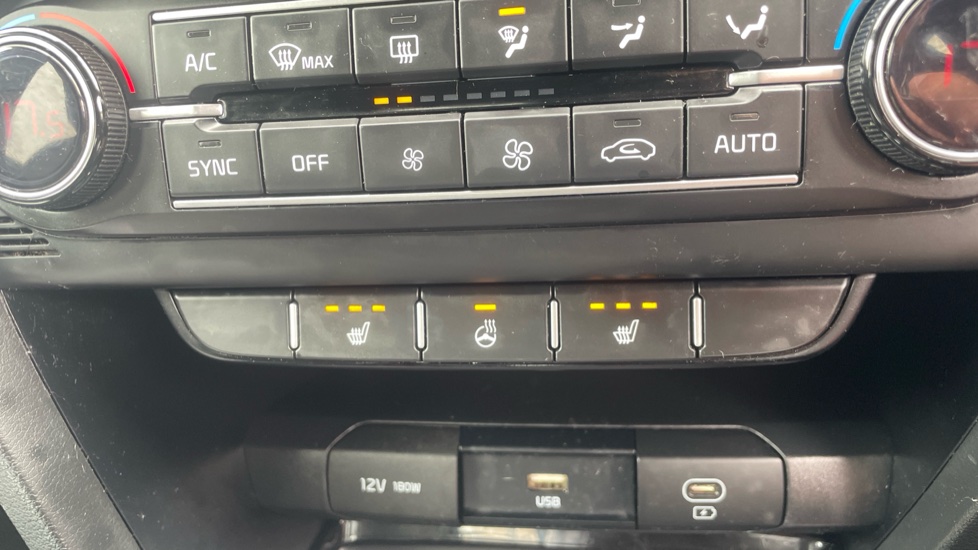 Kia Ceed 1.5T GDi ISG GT-Line 5dr Petrol Hatchback - Image 28