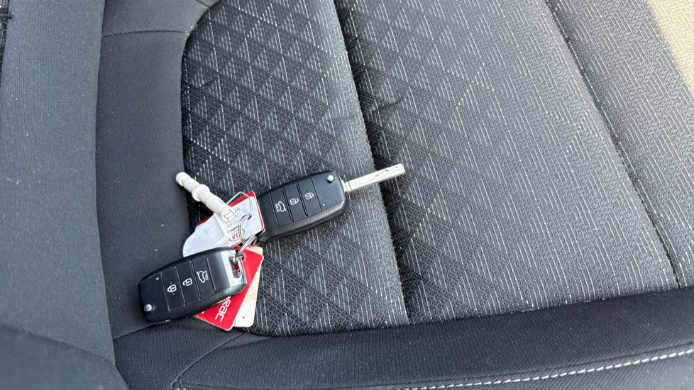 Kia Rio 1.25 1 5dr Petrol Hatchback - Image 20