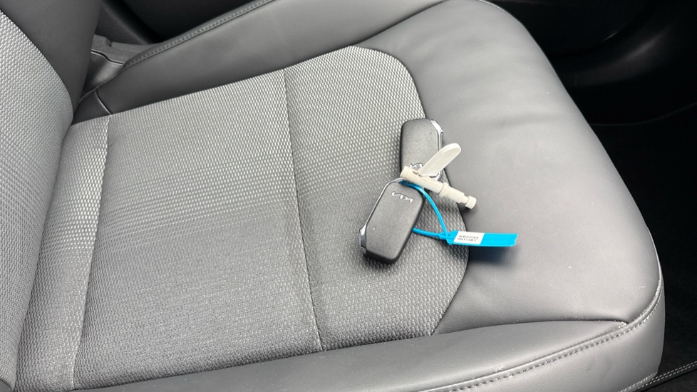 Kia Niro 1.6 GDi Hybrid 3 5dr DCT Hybrid Estate - Image 20