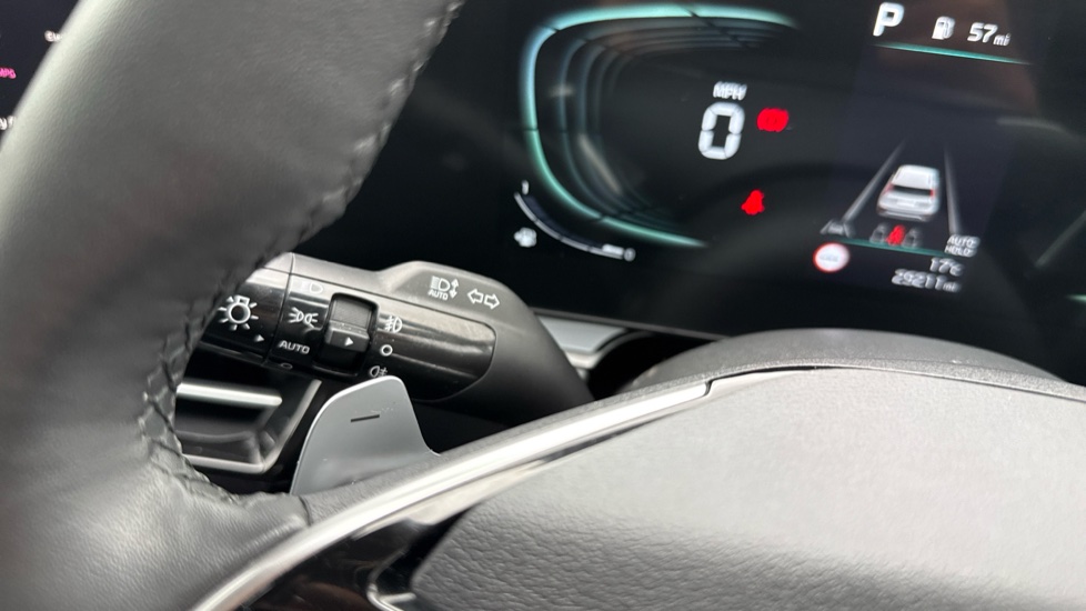 Kia Niro 1.6 GDi Hybrid 3 5dr DCT Hybrid Estate - Image 25