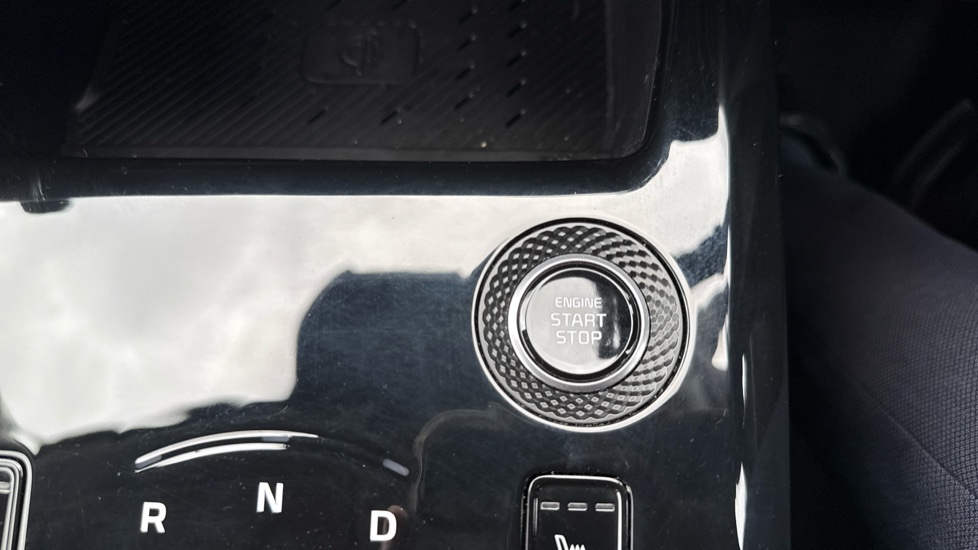 Kia Niro 1.6 GDi Hybrid 3 5dr DCT Hybrid Estate - Image 29