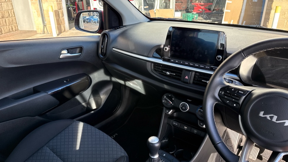Kia Picanto 1.0 Pure 5dr Petrol Hatchback - Image 14