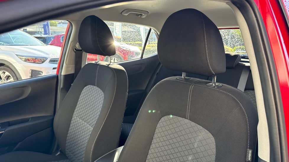 Kia Picanto 1.0 Pure 5dr Petrol Hatchback - Image 15