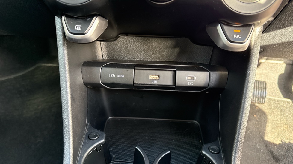 Kia Picanto 1.0 Pure 5dr Petrol Hatchback - Image 30