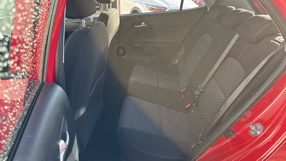 Kia Picanto 1.0 Pure 5dr Petrol Hatchback - Image 38