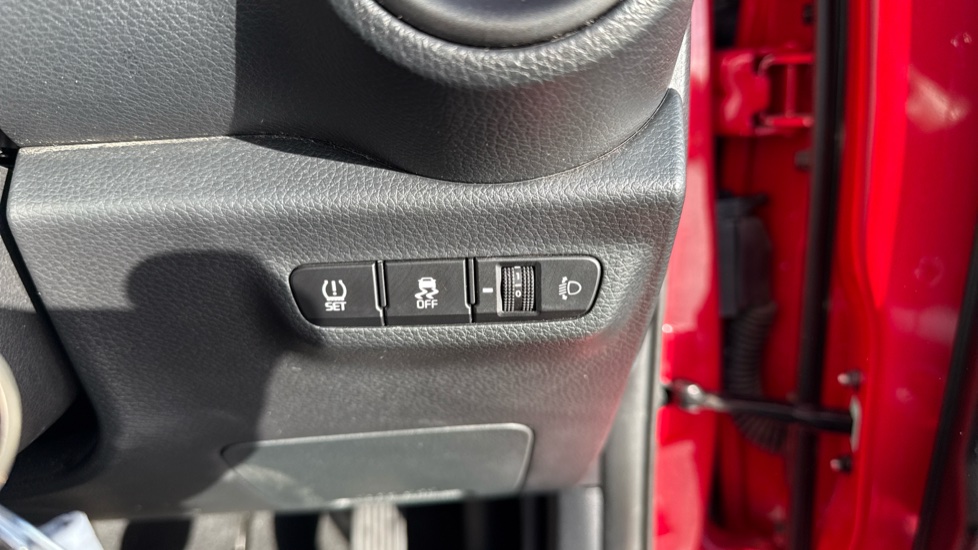 Kia Picanto 1.0 Pure 5dr Petrol Hatchback - Image 40