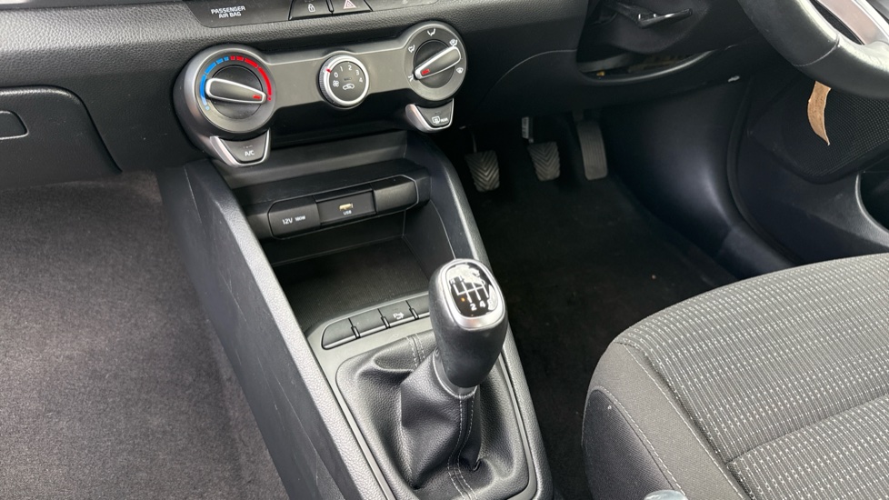 Kia Stonic 1.0T GDi 99 2 5dr Petrol Estate - Image 13
