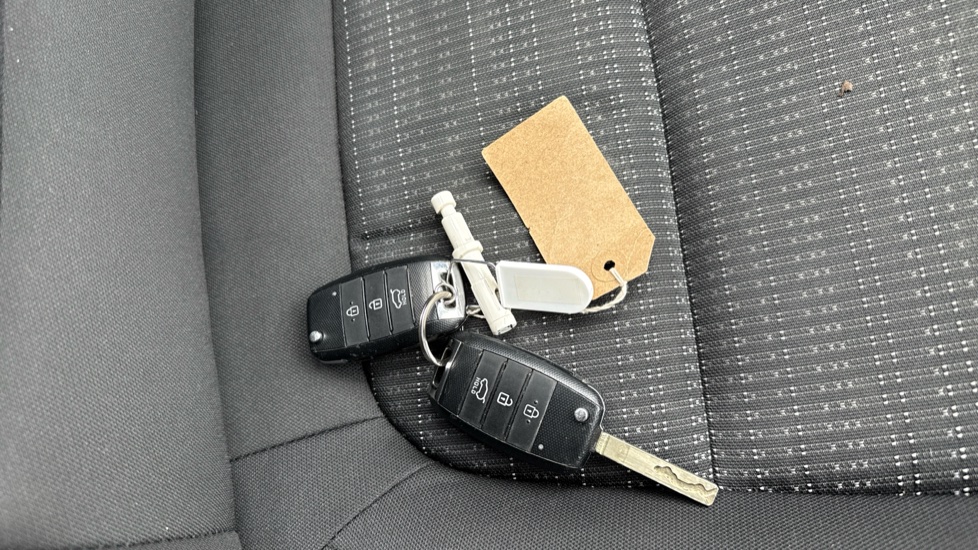 Kia Stonic 1.0T GDi 99 2 5dr Petrol Estate - Image 20