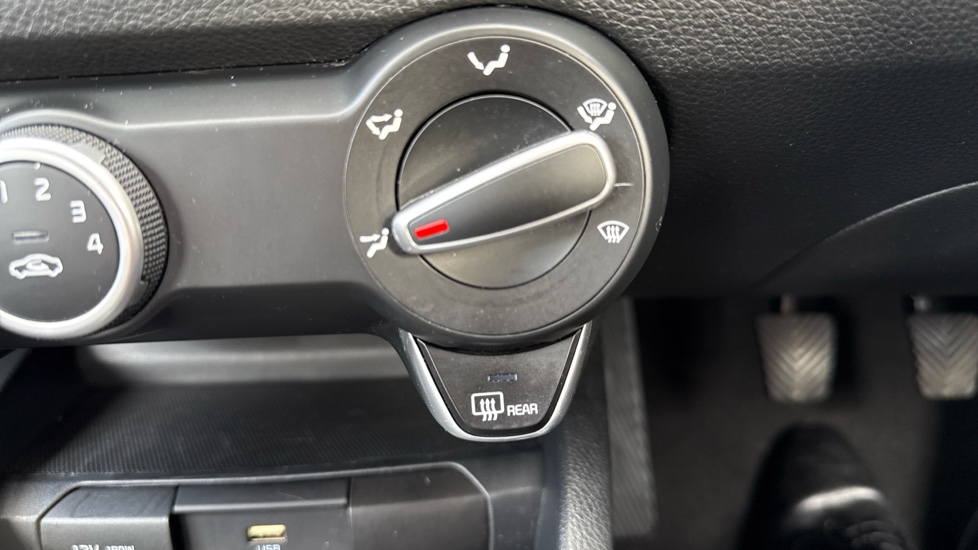 Kia Stonic 1.0T GDi 99 2 5dr Petrol Estate - Image 37