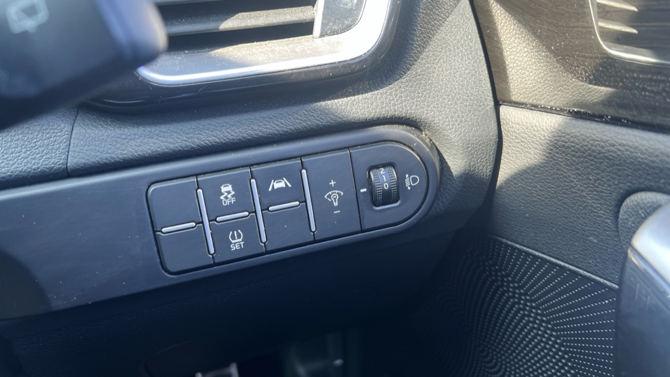 Kia Pro Ceed 1.5T GDi ISG GT-Line 5dr Petrol Estate - Image 30