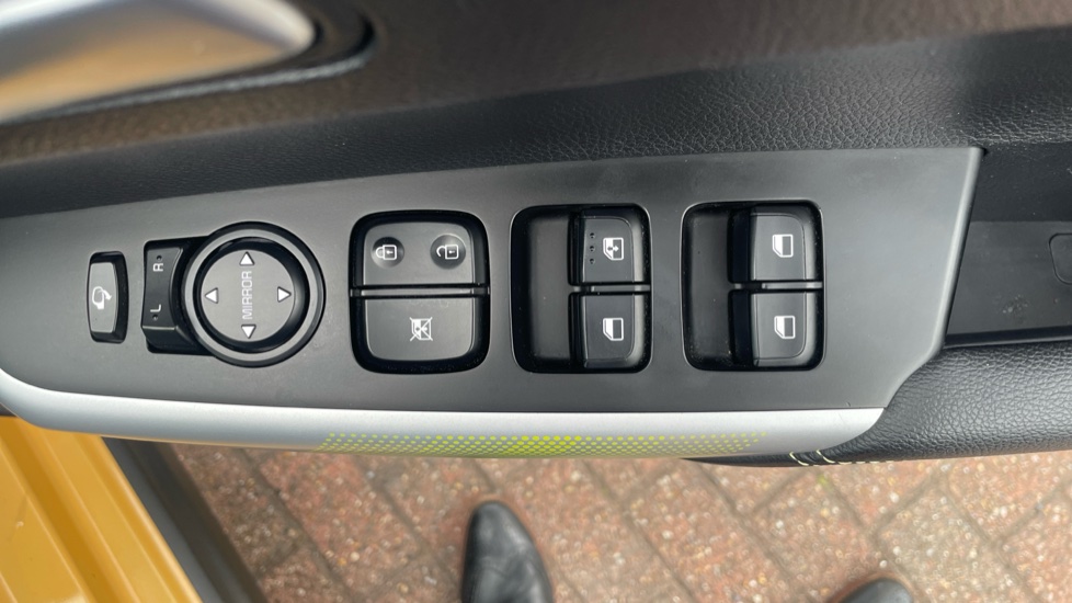 Kia Picanto 1.0 X-Line S 5dr Auto Petrol Hatchback - Image 38