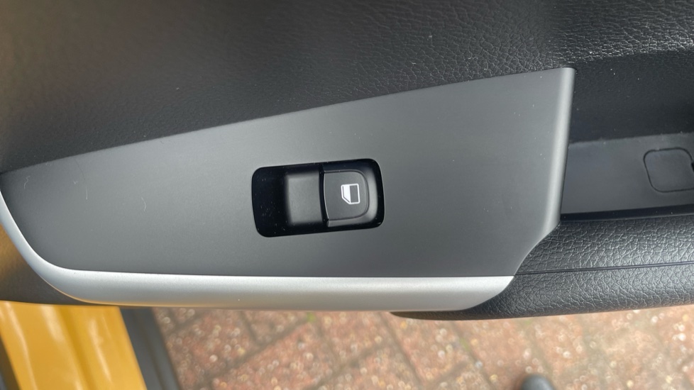 Kia Picanto 1.0 X-Line S 5dr Auto Petrol Hatchback - Image 39