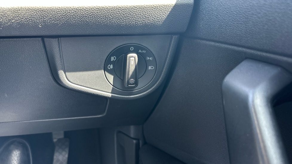 Volkswagen Taigo 1.0 TSI 110 Style 5dr Petrol Hatchback - Image 28