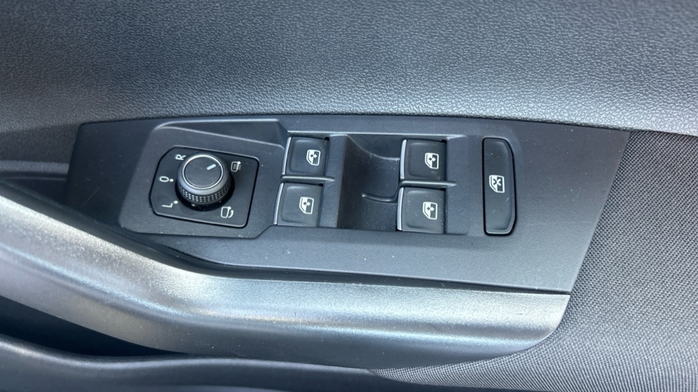 Volkswagen Taigo 1.0 TSI 110 Style 5dr Petrol Hatchback - Image 37