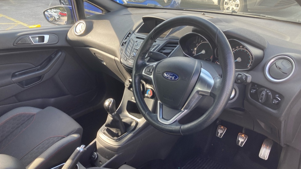 Ford Fiesta 1.0 EcoBoost 125 ST-Line 5dr Petrol Hatchback - Image 11