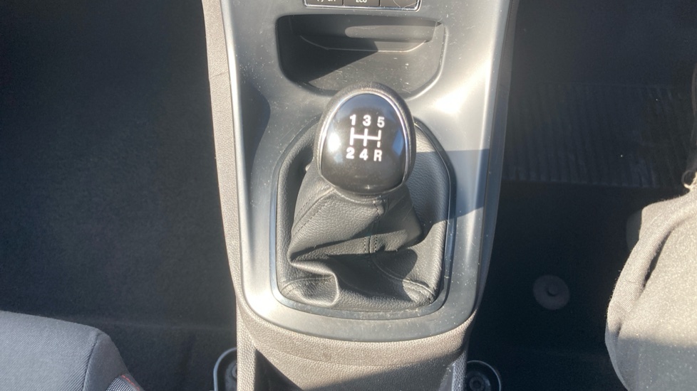 Ford Fiesta 1.0 EcoBoost 125 ST-Line 5dr Petrol Hatchback - Image 29