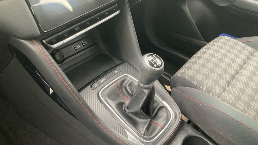 MG ZS 1.5 VTi-TECH Excite 5dr Petrol Hatchback - Image 13