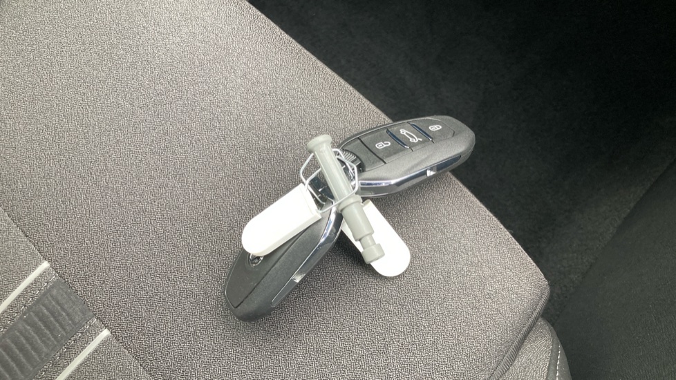 Vauxhall Astra 1.2 Turbo 130 GS 5dr Petrol Hatchback - Image 20
