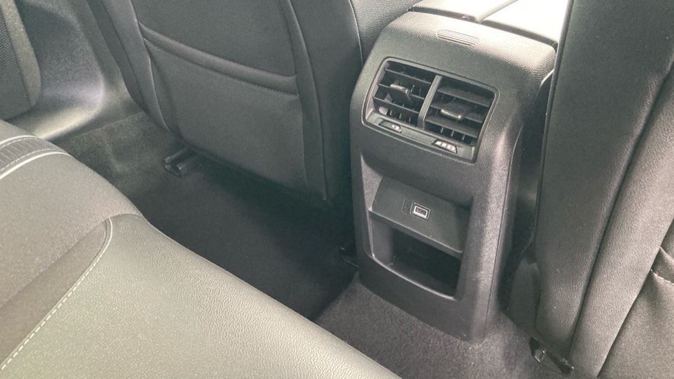 Vauxhall Astra 1.2 Turbo 130 GS 5dr Petrol Hatchback - Image 28