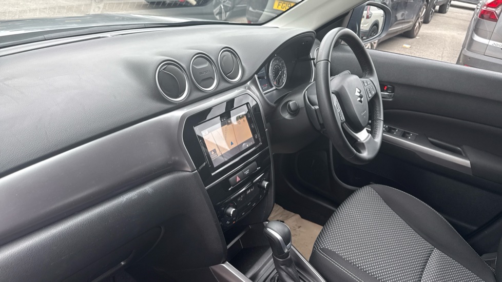 Suzuki Vitara 1.5 Hybrid SZ-T 5dr AGS Hybrid Estate - Image 9