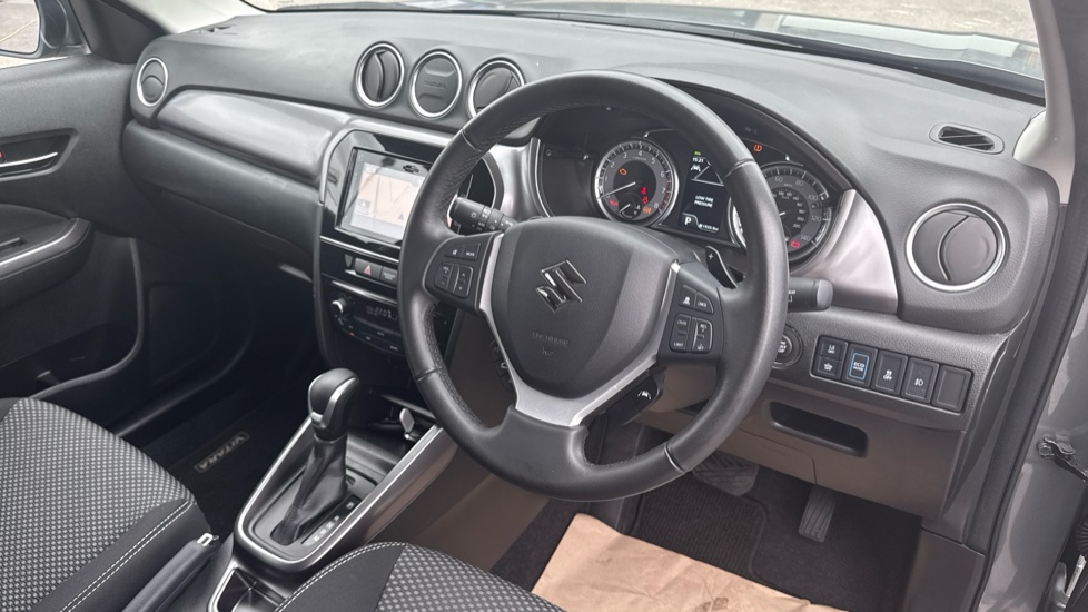 Suzuki Vitara 1.5 Hybrid SZ-T 5dr AGS Hybrid Estate - Image 11