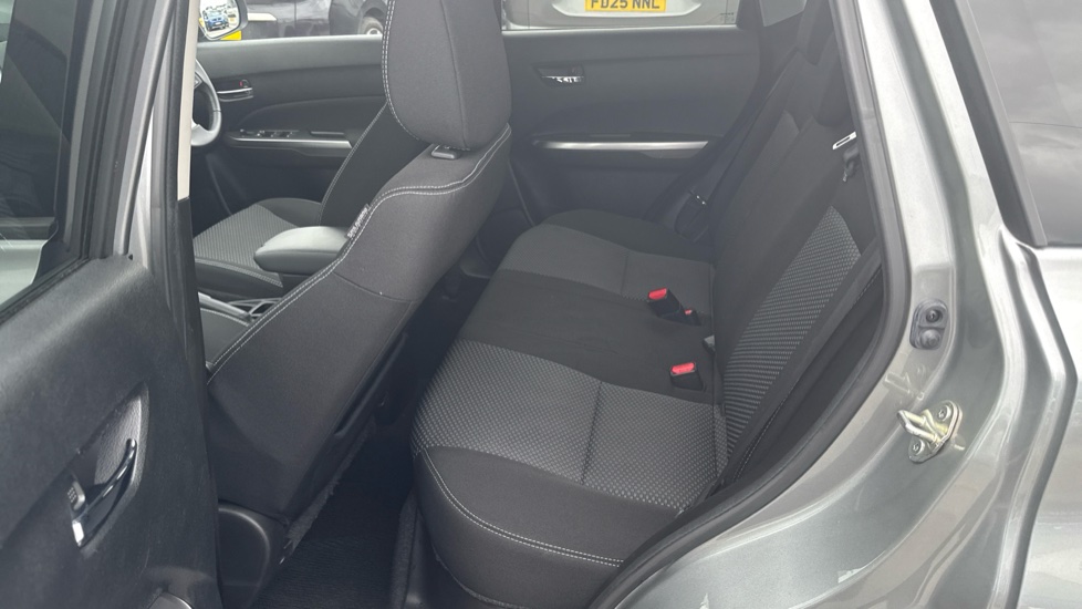 Suzuki Vitara 1.5 Hybrid SZ-T 5dr AGS Hybrid Estate - Image 16