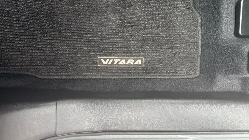 Suzuki Vitara 1.5 Hybrid SZ-T 5dr AGS Hybrid Estate - Image 32
