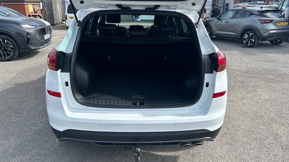 Hyundai TUCSON 1.6 TGDi 177 N Line 5dr 2WD DCT Petrol Estate - Image 4