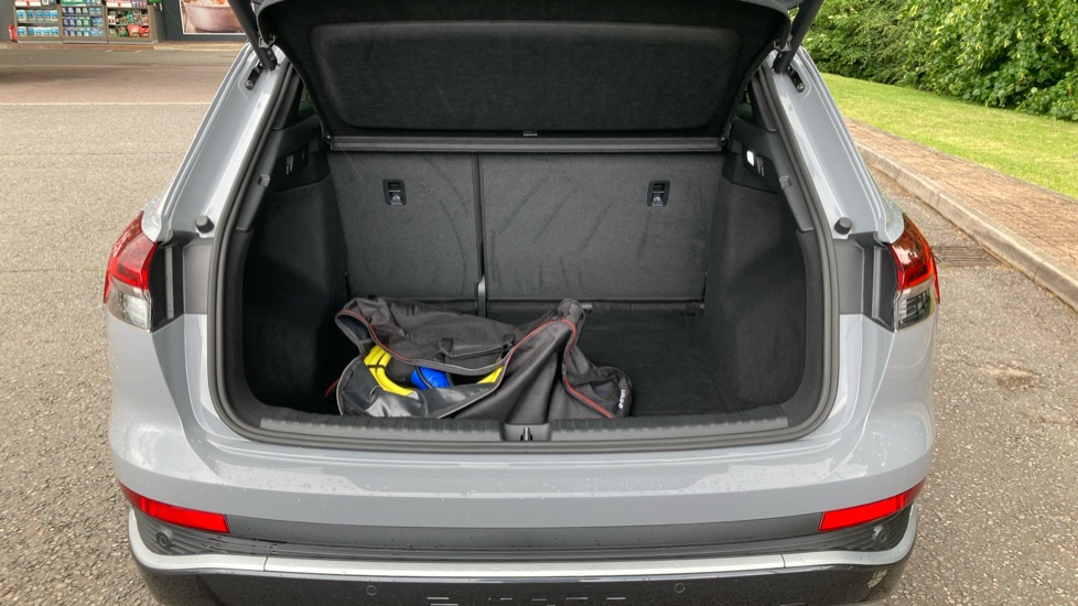 Audi Q4 e-tron 125kW 35 55.52kWh S Line 5dr Auto Electric Estate - Image 4