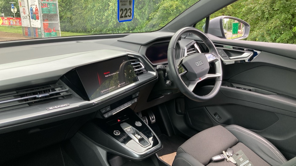 Audi Q4 e-tron 125kW 35 55.52kWh S Line 5dr Auto Electric Estate - Image 9