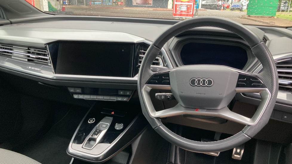 Audi Q4 e-tron 125kW 35 55.52kWh S Line 5dr Auto Electric Estate - Image 10