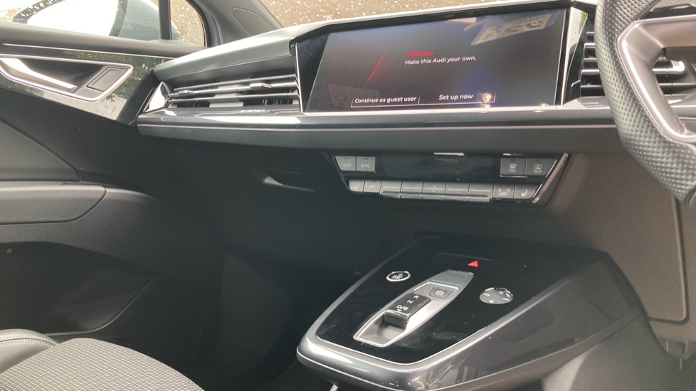 Audi Q4 e-tron 125kW 35 55.52kWh S Line 5dr Auto Electric Estate - Image 14