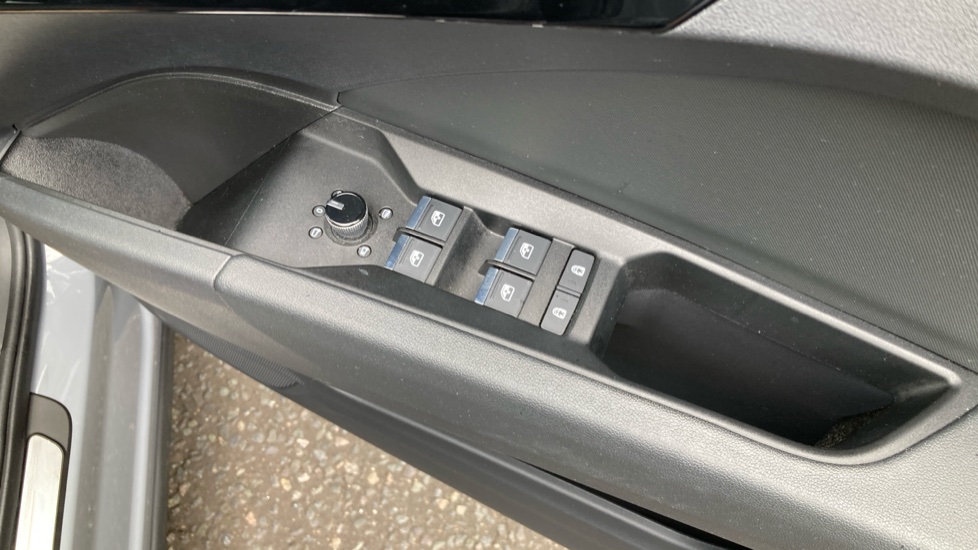 Audi Q4 e-tron 125kW 35 55.52kWh S Line 5dr Auto Electric Estate - Image 26