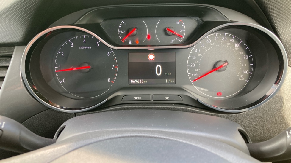 Vauxhall Crossland 1.2 Elite 5dr Petrol Hatchback - Image 18