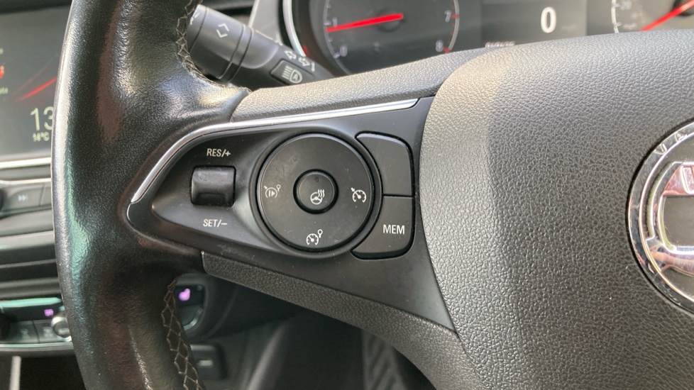 Vauxhall Crossland 1.2 Elite 5dr Petrol Hatchback - Image 22