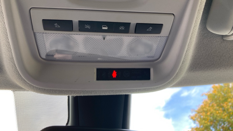 Vauxhall Crossland 1.2 Elite 5dr Petrol Hatchback - Image 34