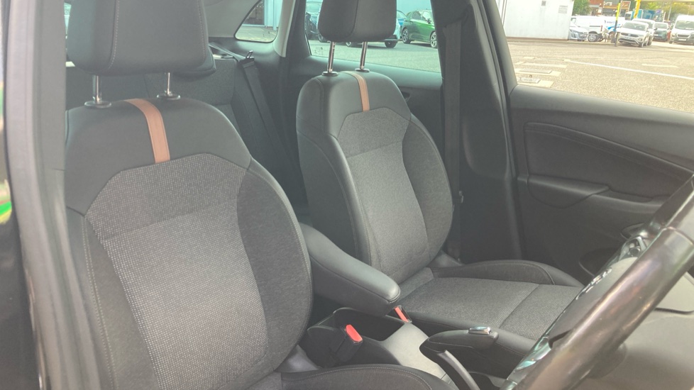Vauxhall Crossland 1.2 Elite 5dr Petrol Hatchback - Image 37