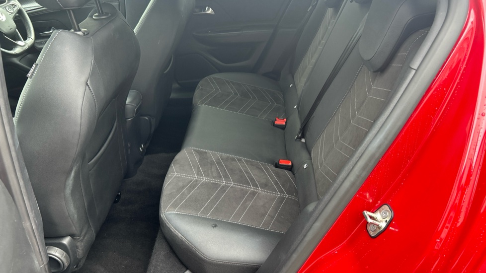 Vauxhall Mokka 100kW Ultimate 50kWh 5dr Auto Electric Hatchback - Image 16