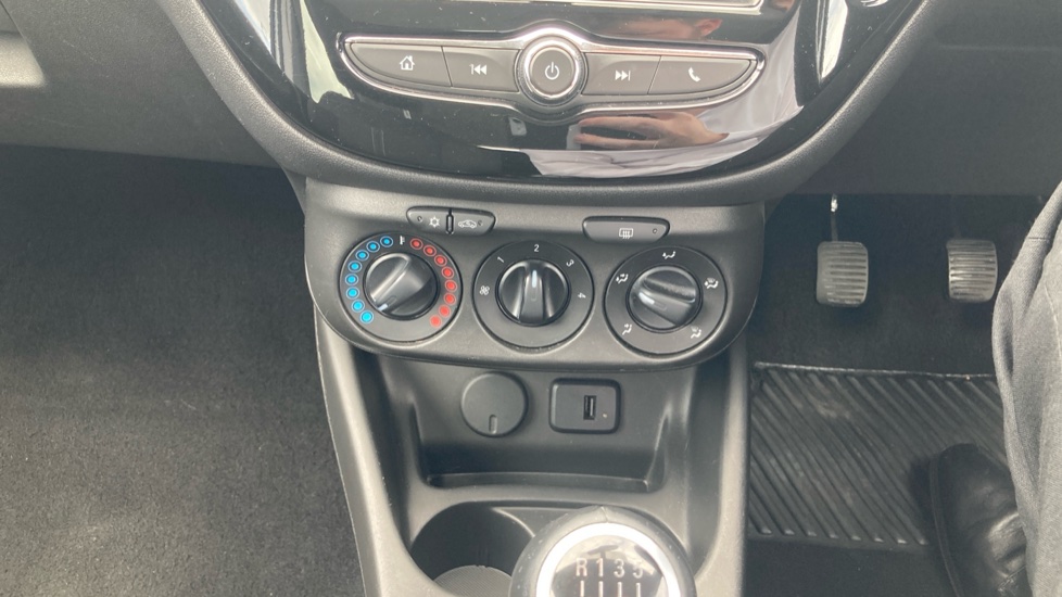 Vauxhall Corsa 1.4 SRi Vx-line Nav Black 5dr Petrol Hatchback - Image 25
