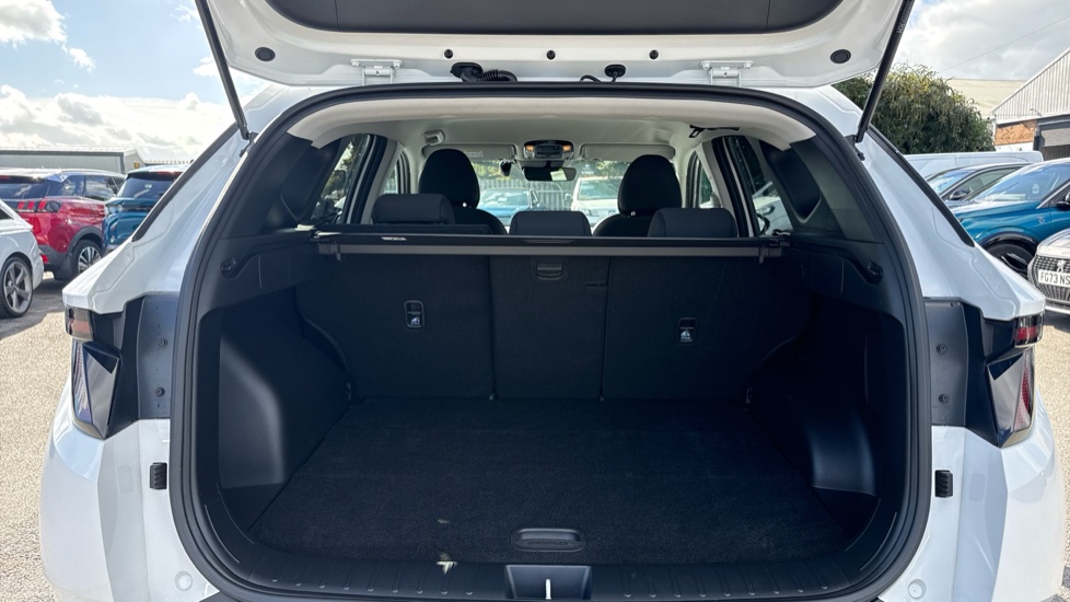 Hyundai TUCSON 1.6 TGDi Hybrid 230 Premium 5dr 2WD Auto Hybrid Estate - Image 4