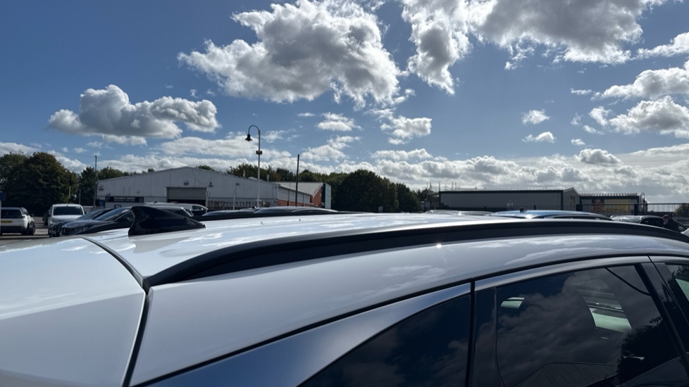 Hyundai TUCSON 1.6 TGDi Hybrid 230 Premium 5dr 2WD Auto Hybrid Estate - Image 31