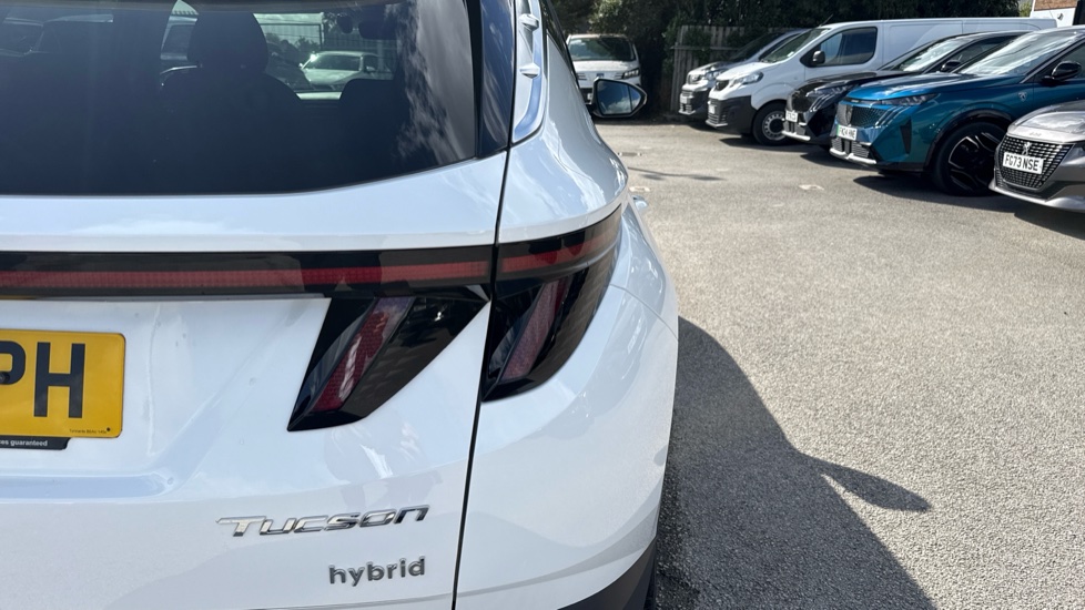 Hyundai TUCSON 1.6 TGDi Hybrid 230 Premium 5dr 2WD Auto Hybrid Estate - Image 33