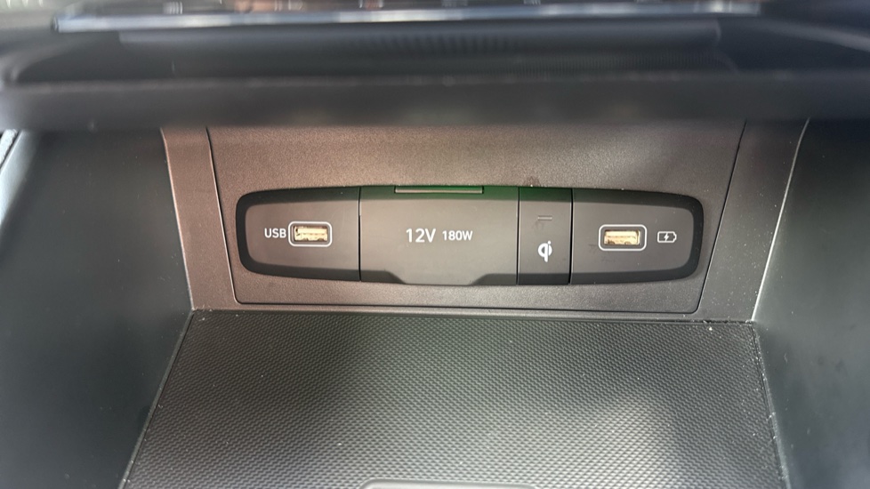 Hyundai TUCSON 1.6 TGDi Hybrid 230 Premium 5dr 2WD Auto Hybrid Estate - Image 47